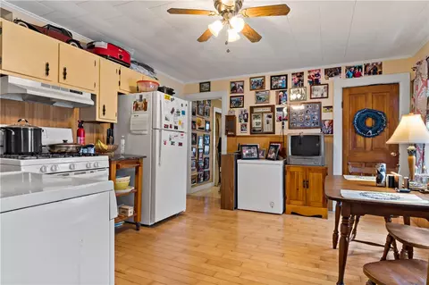 8 Pond St, Westerly, RI 02891 photo 20