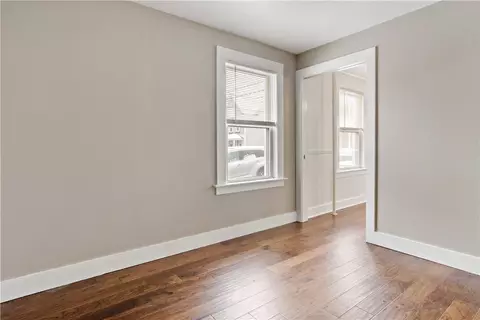 8 Pond St, Westerly, RI 02891 photo 5