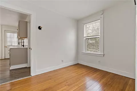 8 Pond St, Westerly, RI 02891 photo 11