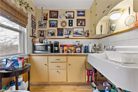 8 Pond St, Westerly, RI 02891 photo 19