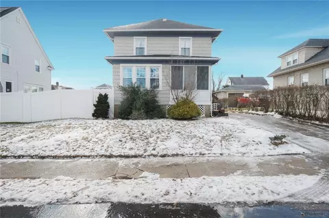 31 Friendly Rd, Cranston, RI 02910