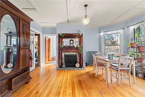 88 Harrison St #2, Providence, RI 02909