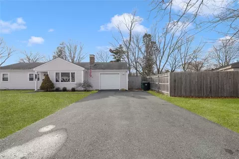59 Claypool Dr, Warwick, RI 02886 photo 6