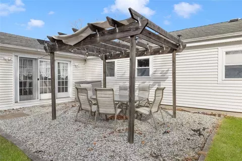 59 Claypool Dr, Warwick, RI 02886 photo 35