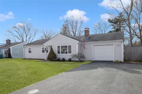 59 Claypool Dr, Warwick, RI 02886 photo 5
