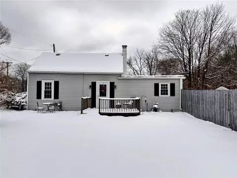 389 Palmer Ave, Warwick, RI 02889