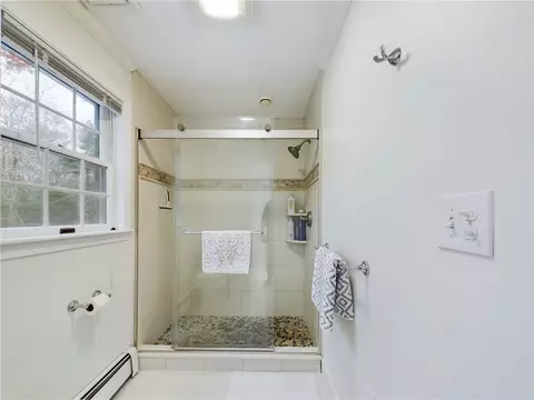 Bath - 116 Ridge Dr, Exeter, RI 02822 photo 3 of 4