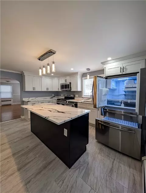 881 Cass Ave, Woonsocket, RI 02895 photo 5