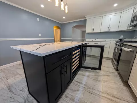 881 Cass Ave, Woonsocket, RI 02895 photo 6