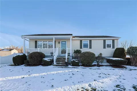 6 Corte Real Dr, Bristol, RI 02809