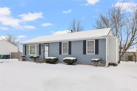 116 Lake Shore Dr, Warwick, RI 02889