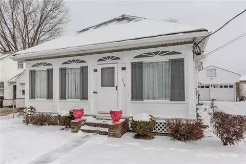719 Newport Ave, Pawtucket, RI 02861