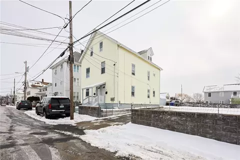 46 Bloomingdale Ave, Pawtucket, RI 02860