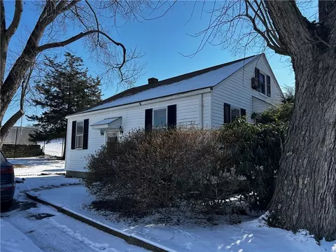 14 Acre Dr, Johnston, RI 02919