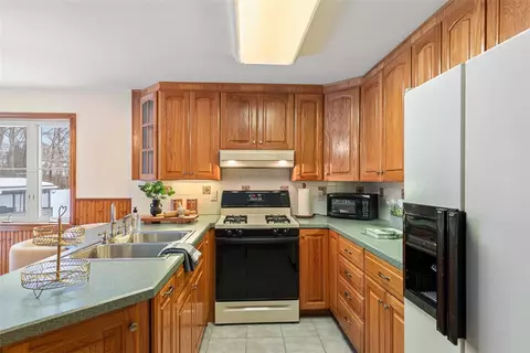 Kitchen - 109 Oakside St, Warwick, RI 02889 photo 2 of 4