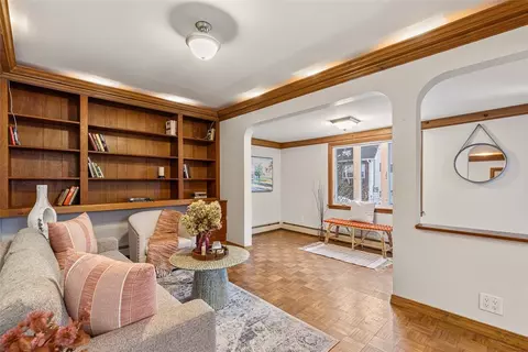 Living - 109 Oakside St, Warwick, RI 02889 photo 1 of 3