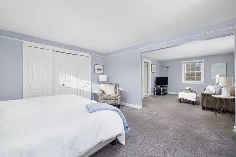 Bedroom - 1000 Warwick Neck Ave, Warwick, RI 02889 photo 1 of 16