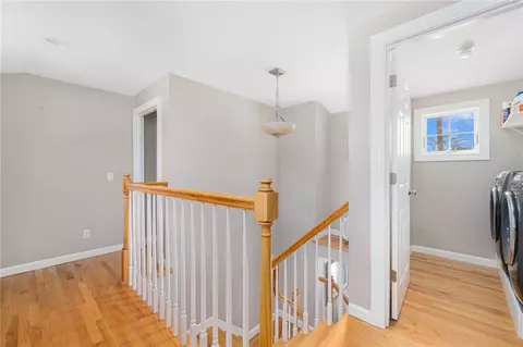 Entry Way - 1000 Warwick Neck Ave, Warwick, RI 02889 photo 5 of 6