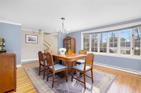 Dining - 1000 Warwick Neck Ave, Warwick, RI 02889 photo 4 of 4