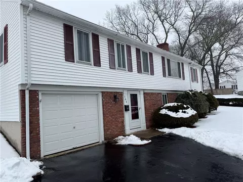 165 Hilton Rd, Warwick, RI 02889 photo 2