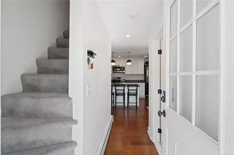 Entry Way - 2 Main St, Riverside, RI 02915 photo 1 of 1