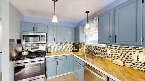 120 Pinehurst Ave, Warwick, RI 02889 photo 35