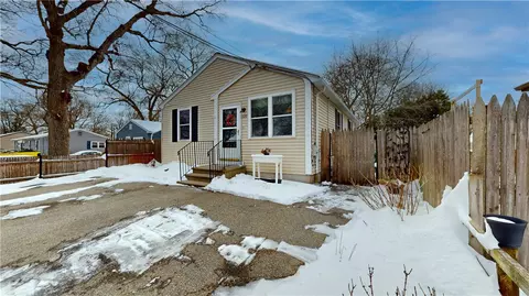 120 Pinehurst Ave, Warwick, RI 02889 photo 3