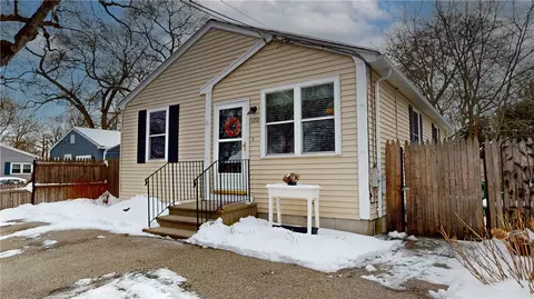 120 Pinehurst Ave, Warwick, RI 02889 photo 5