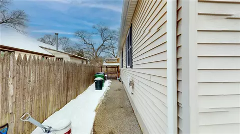 120 Pinehurst Ave, Warwick, RI 02889 photo 12