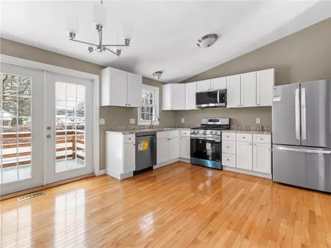 92 June Ave, Warwick, RI 02889 photo 4