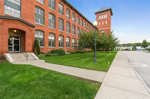 1 Tupperware Dr #318, North Smithfield, RI 02896