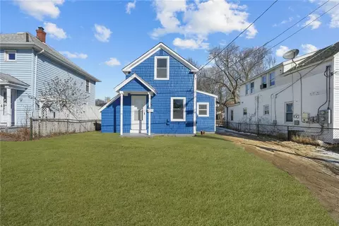 65 Suburban Pkwy, Warwick, RI 02889