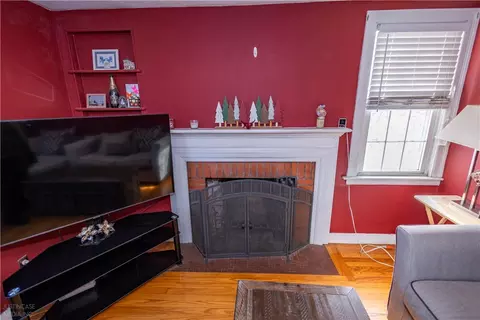 1879 Warwick Ave, Warwick, RI 02886 photo 7