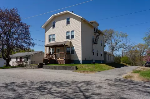 147 Louise St, Woonsocket, RI 02895 photo 3
