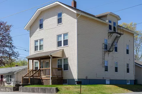 147 Louise St, Woonsocket, RI 02895 photo 4