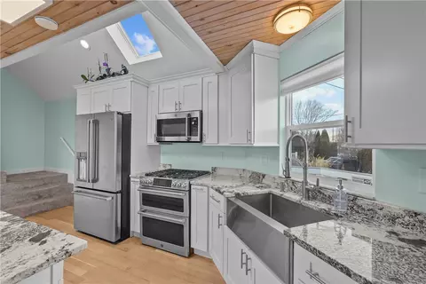Kitchen - 73 Dundas Ave, Warwick, RI 02889 photo 1 of 4