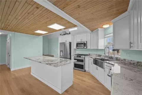 Kitchen - 73 Dundas Ave, Warwick, RI 02889 photo 4 of 4