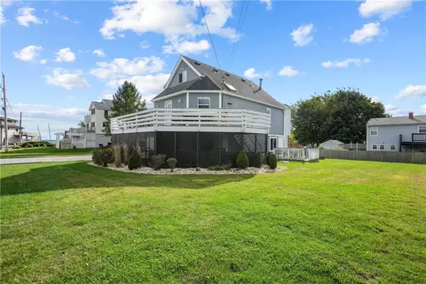 Exterior - 73 Dundas Ave, Warwick, RI 02889 photo 7 of 9
