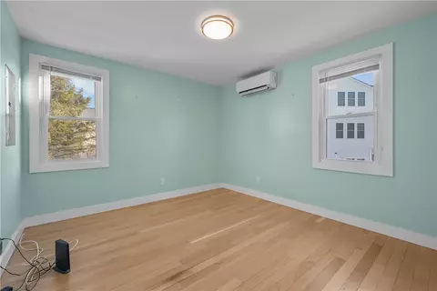 Bedroom - 73 Dundas Ave, Warwick, RI 02889 photo 3 of 4