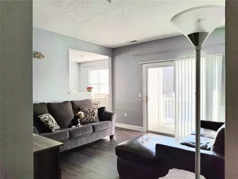 Living - 108 Mill St #102, Woonsocket, RI 02895 photo 2 of 3