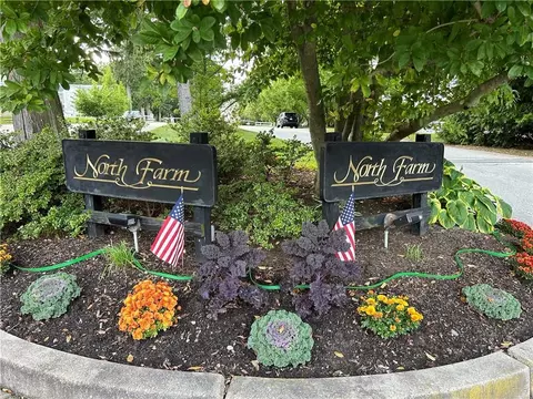 54 Seabreeze Ln #54, Bristol, RI 02809