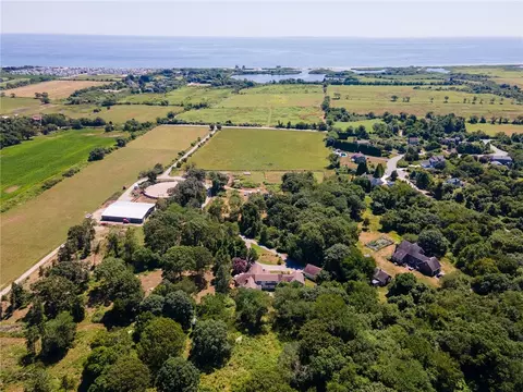 501 Matunuck School House Rd, South Kingstown, RI 02879