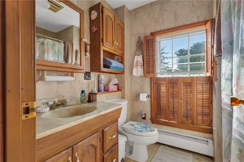 14 Maple St, Mendon, MA 01756 photo 23