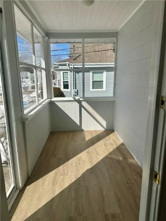  87 Stedman Ave, Pawtucket, RI 02860 photo 3