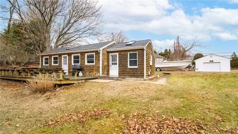 83 Gooseberry Rd, South Kingstown, RI 02879