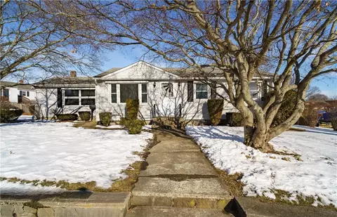 6 Sheffield Ave, Coventry, RI 02816
