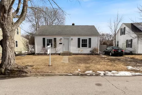 12 Barber Ave, Warwick, RI 02886