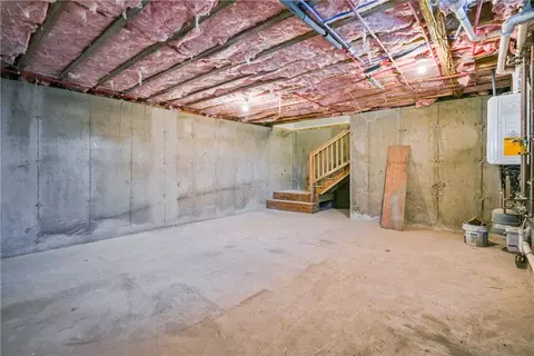 56 Center St, Woonsocket, RI 02895 photo 33