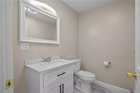 56 Center St, Woonsocket, RI 02895 photo 30