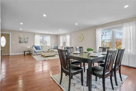 56 Center St, Woonsocket, RI 02895 photo 8